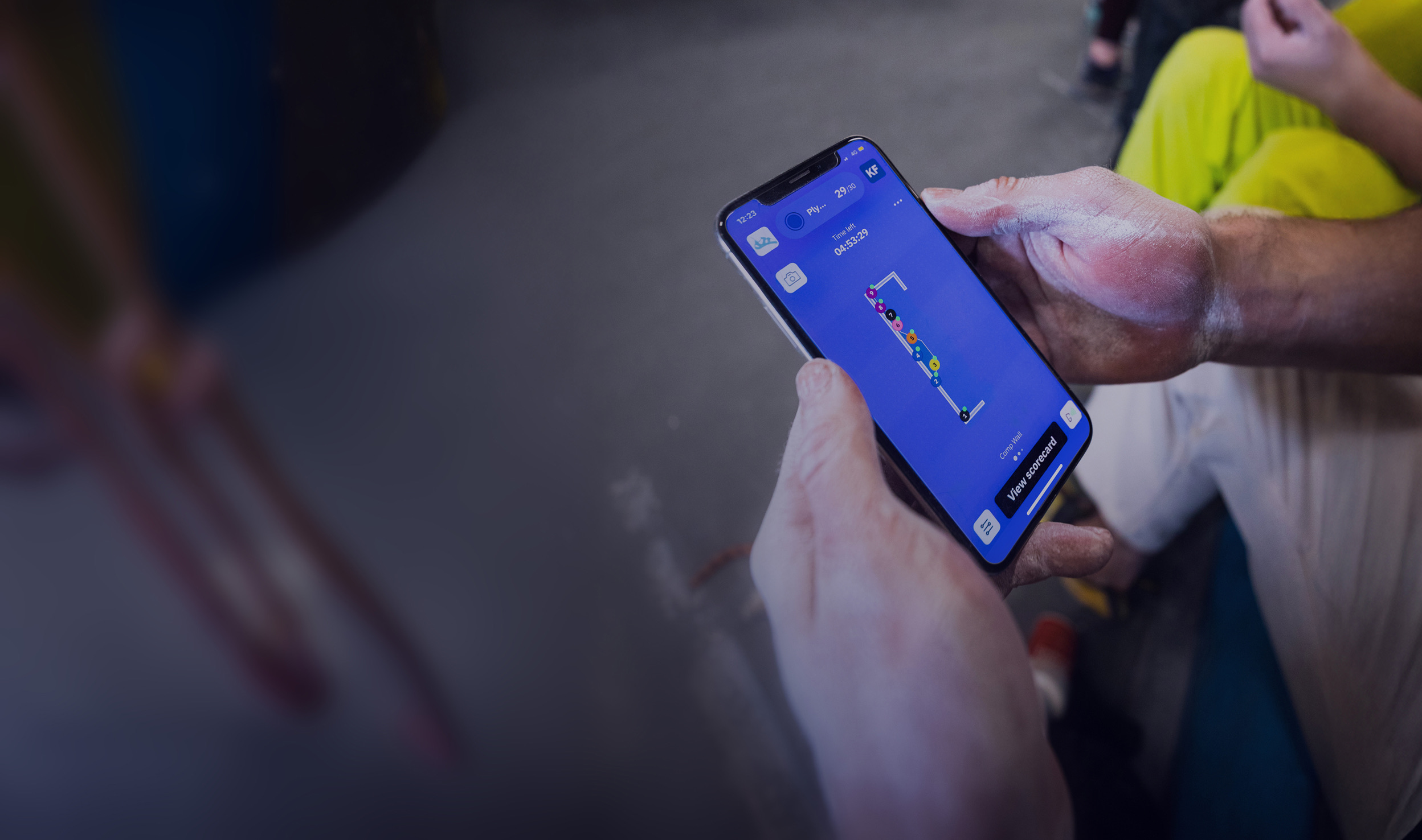 Person using the Grippy climbing app